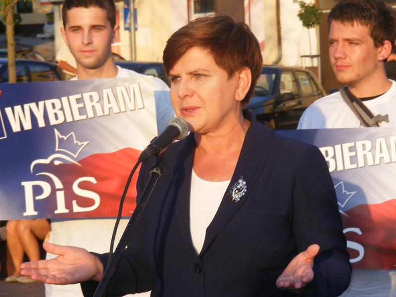 Beatę Szydło witały tłumy