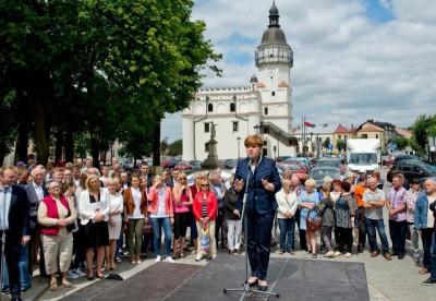 Beata Szydło odwiedzi starachowiczan w środę