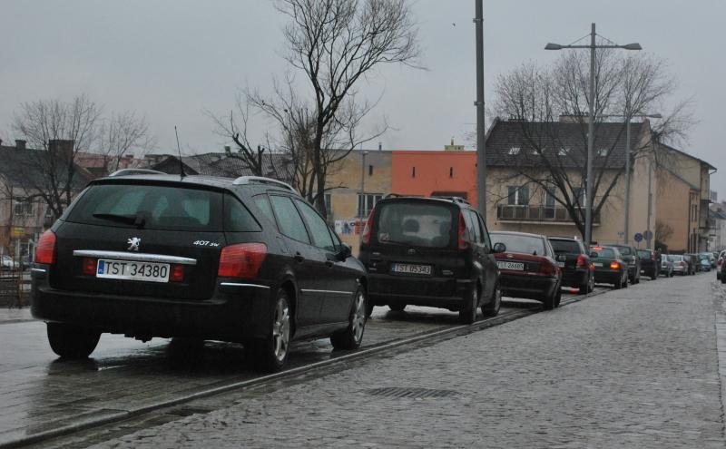 Mandat za parkowanie na ścieżce