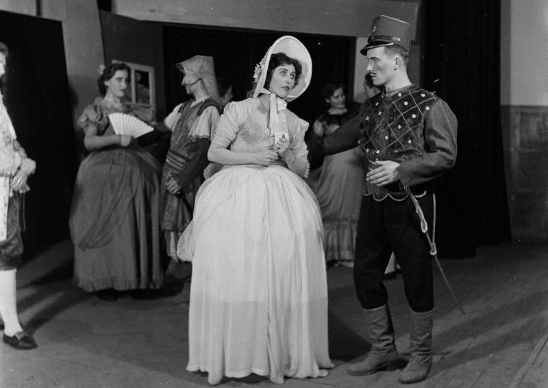 Szukamy osób i materiałów związanych ze starachowickim teatrem