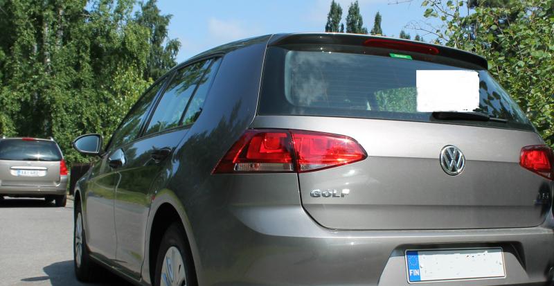 Uważaj na kartkę do szyby przyklejoną