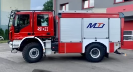 Strażacy wchodzili do mieszkania przez balkon. Z kob…