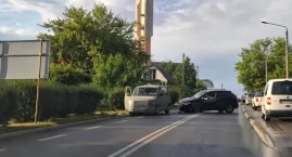 Czołówka na ul. Kopalnianej. Droga jest zablokowana