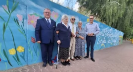  Wyjątkowy mural odsłonięty w Ratajach. Hołd dla kob&hellip;
