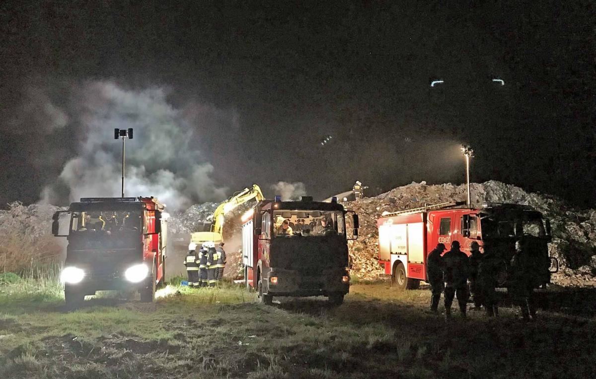 Znów dymy nad składem odpadów w Fałkowie!