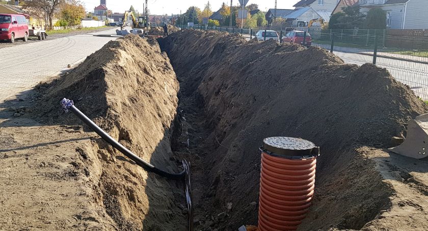 Rozbudowują kanalizację w gminie Smyków