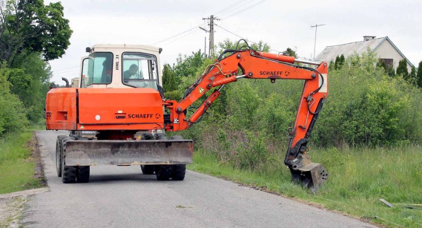 Gmina Smyków. Remontują dwa odcinki