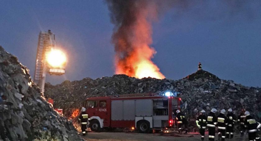 FAŁKÓW. Dwa razy paliły się odpady na składowisku
