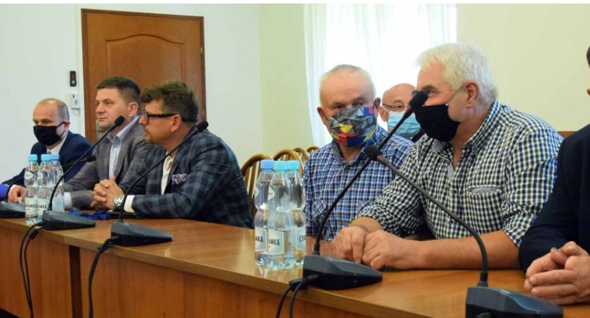 Unowocześnianie urzędu. Ocieplanie, wymiana instalacji