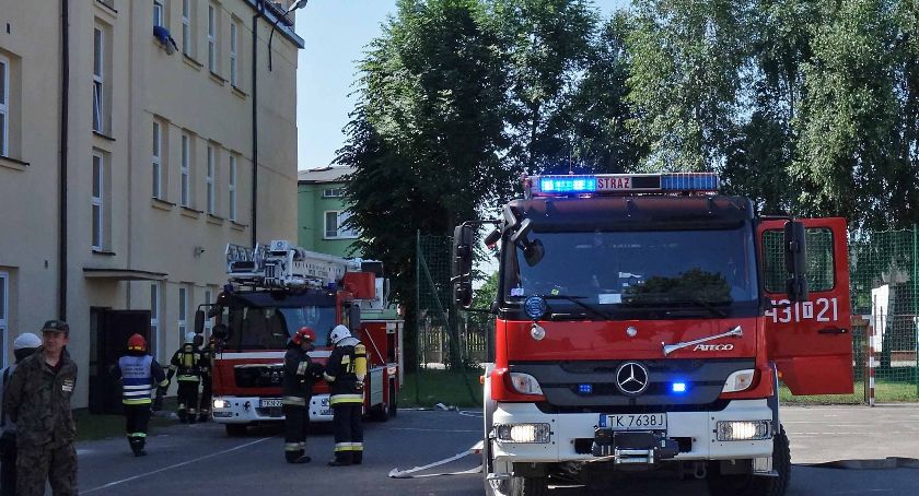 KOŃSKIE, CZARNIECKA GÓRA. Jak to w szkołach podłożone bomby unieszkodliwiano