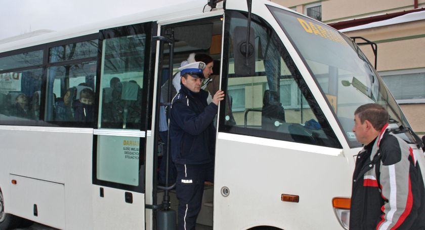Bezpiecznym autokarem na wakacje