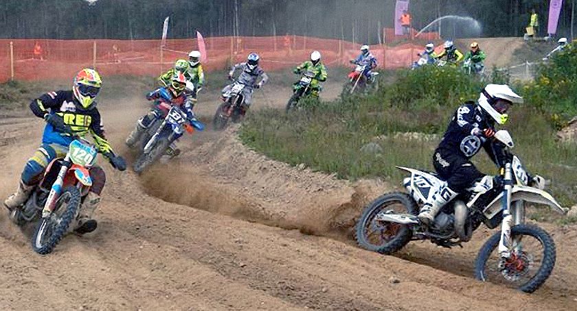 Motocrossowcy ścigali się w Przybyszowach