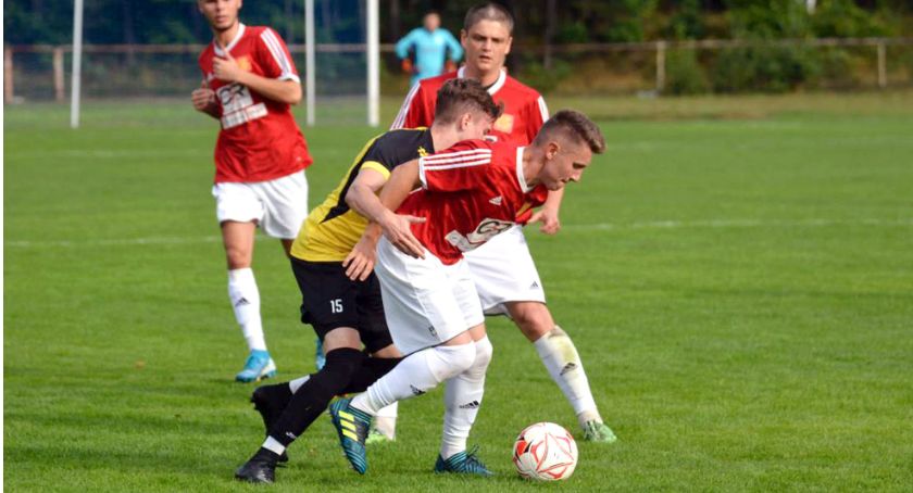 Weekend na boiskach IV ligi