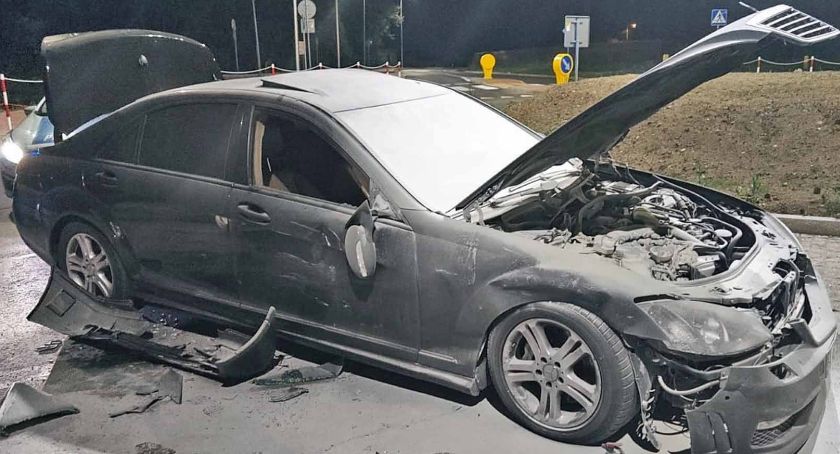 Zderzenie mercedesów na rondzie ul. Zielonej