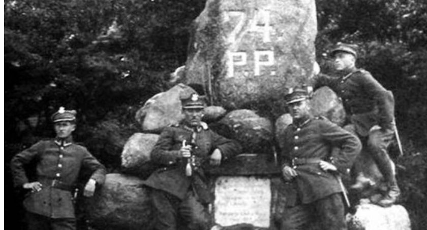 Historia kamiennej tablicy kompanii szkolnej 74pp