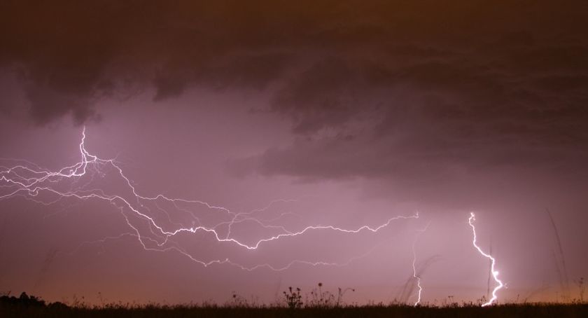 Pilne! W powiecie koneckim może być burza z gradem