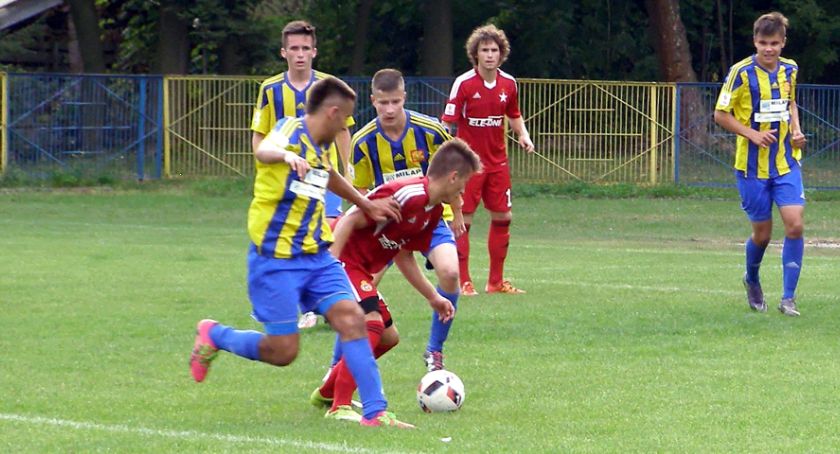 ŚZPN opóźnił start lig młodzieżowych