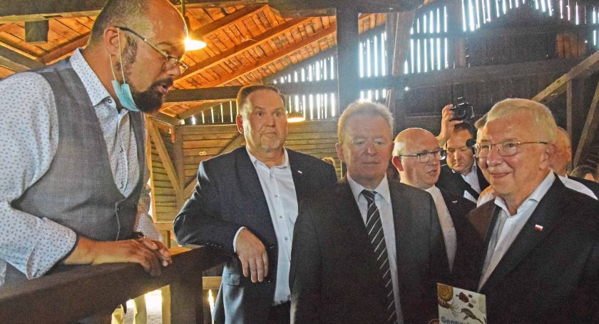 Wybory i rolnictwo wygrywa się w Końskich. Wizyta komisarza