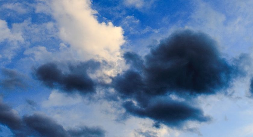 Meteorolodzy ostrzegają! Za chwilę silny wiatr z burzami i opadami w powiecie koneckim...