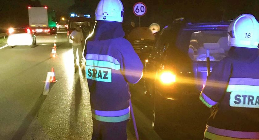 Karambol czterech samochodów. Wpadały na siebie jak domino