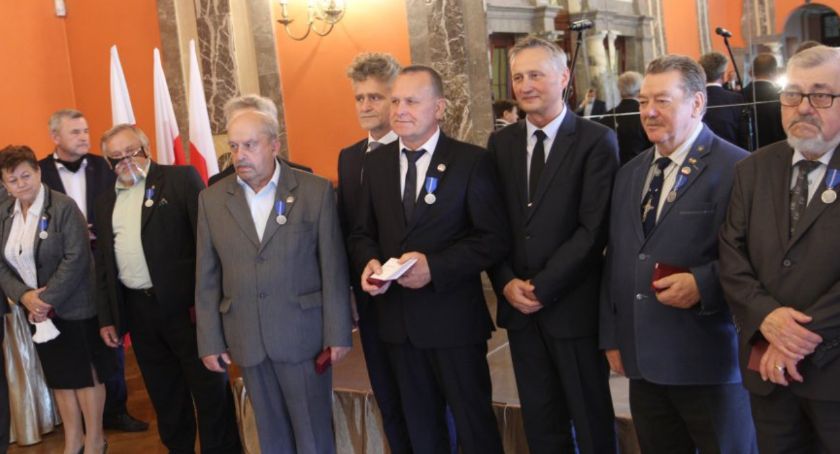 Medale od Prezydenta RP dla czwórki z powiatu koneckiego