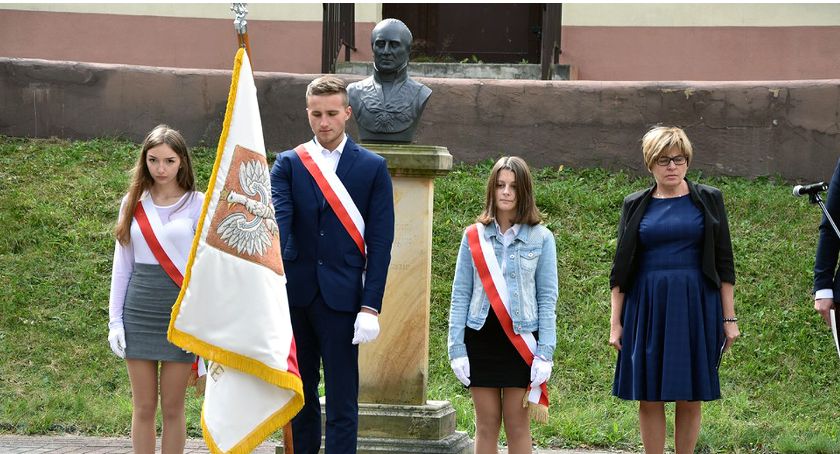 STĄPORKÓW. Ślubowanie w „Szkole na Górce”