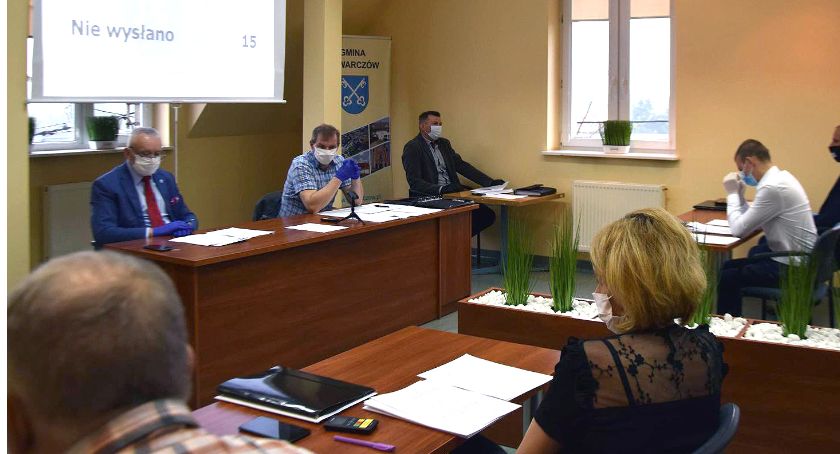 GMINA GOWARCZÓW. O czym debatowali radni podczas sesji nadzwyczajnej?