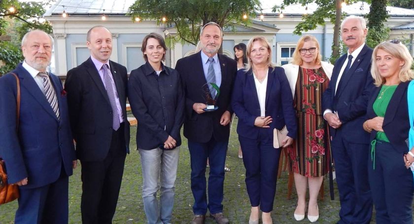 KIELCE, KOŃSKIE. Podróżujące Muzeum Regionalne PTTK w Końskich nagrodzone