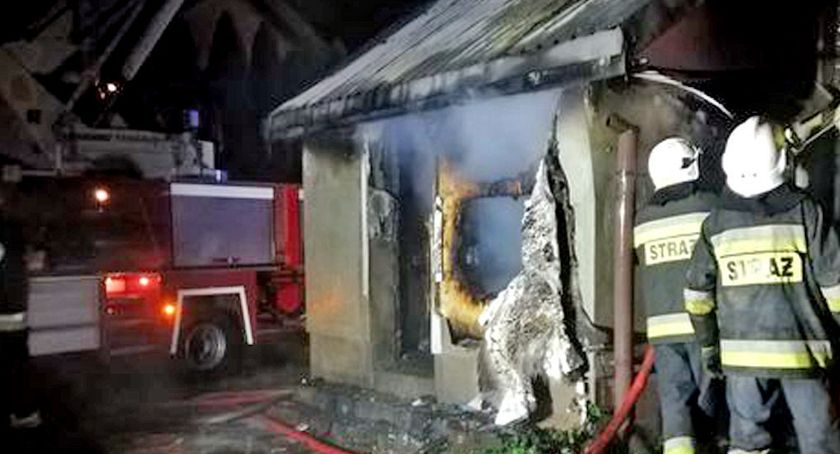 RADOSZYCE. Nocą spalił się dom mieszkalny
