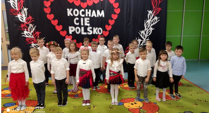 Kocham Cię Polsko! - piękny program artystyczny dzieci z Przedszkola w Smykowie [ZDJĘCIA]