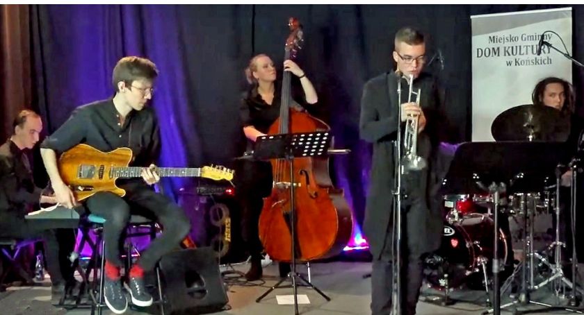Zaduszki Jazzowe - koncert w domu kultury, widownia we własnych domach