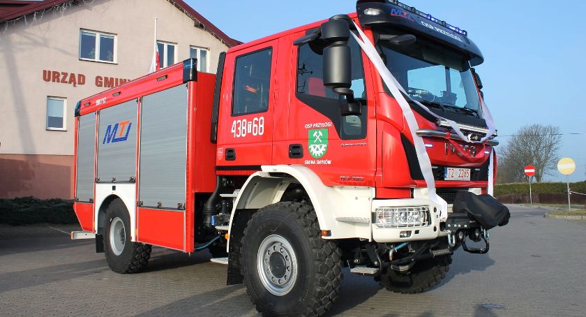 GMINA SMYKÓW. Nagroda za najwyższą frekwencję dotarła do OSP w Przyłogach