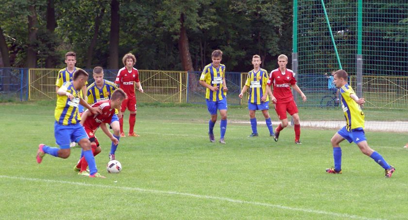Na wiosnę młodzi piłkarze Neptuna Końskie zagrają w Świętokrzyskiej Lidze Juniorów Starszych