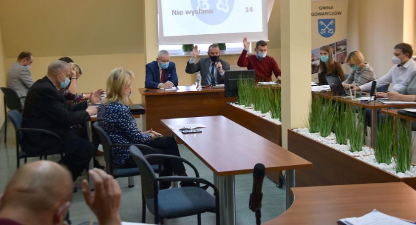 GMINA GOWARCZÓW. Nadzwyczajna sesja Rady Gminy