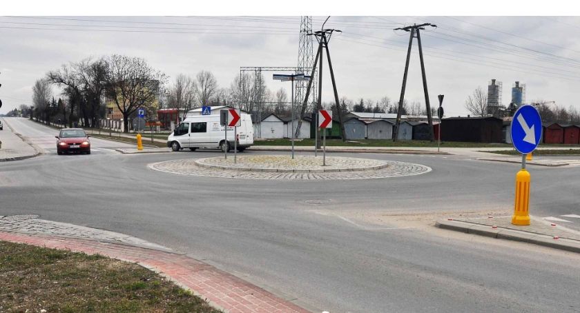 KOŃSKIE. Zderzenie na rondzie Gosiewskiego