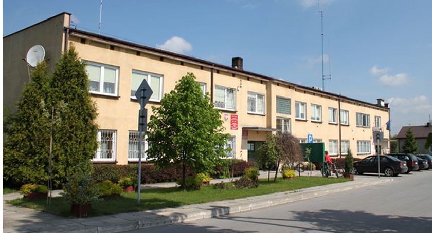 RADOSZYCE. Burmistrz zarządził, magistrat nieczynny
