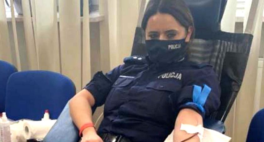 Koneccy policjanci oddawali krew