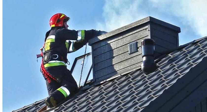 Palił się komin w piętrowym budynku w Końskich