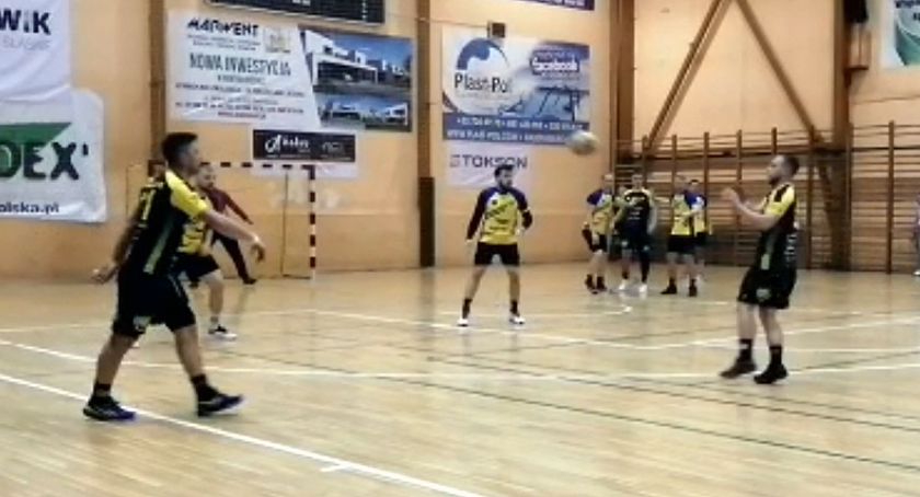 Efektowne zwycięstwo szczypiornistów KSSPR Końskie na koniec rundy