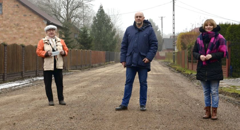 GMINA STĄPORKÓW. W Piasku budują nową drogę powiatową