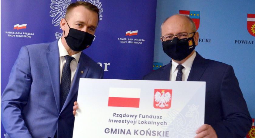 Miliony złotych dla powiatu i gminy Końskie. Za promesami popłynie gotówka?