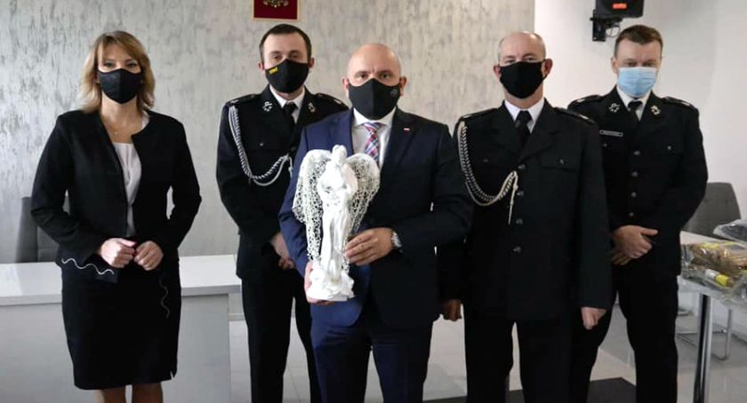 Sprzęt dla strażaków z Funduszu Sprawiedliwości dotarł do gminy Stąporków [ZDJĘCIA]