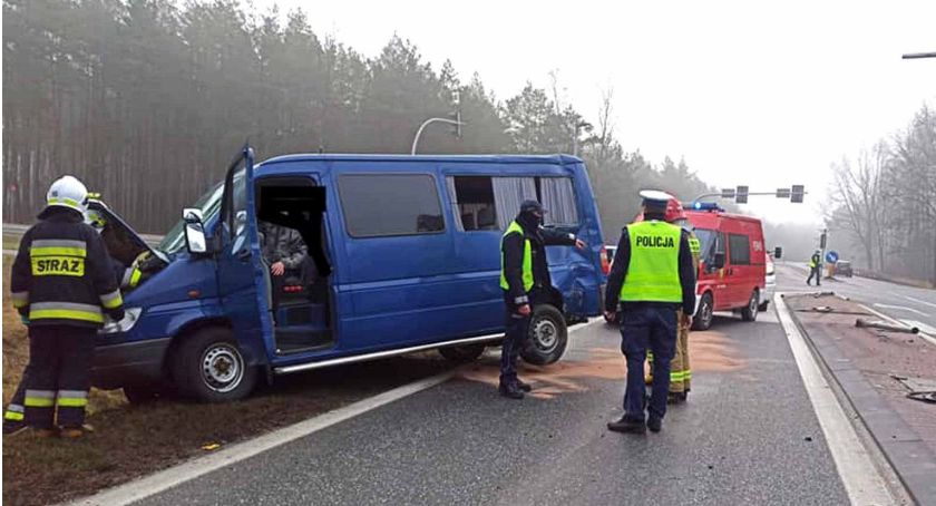 „Krzyżówki rudzkie”: Zderzyli się, choć ruchem steruje sygnalizacja świetlna