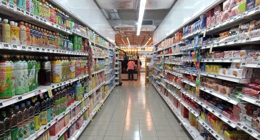 Które niedziele w 2021 r. będą handlowe? Kiedy w te dni zrobisz zakupy?