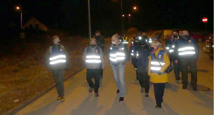 Nocna Konecka Droga Krzyżowa do Sanktuarium Matki Bożej Wychowawczyni w Czarnej
