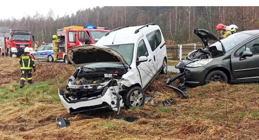 Pod Smykowem w Wielką Sobotę doszło do groźnego wypadku [ZDJĘCIA]