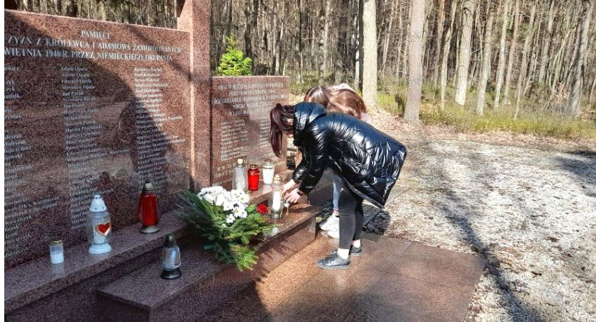 W Szkole Podstawowej w Królewcu pamiętali o 81 rocznicy pacyfikacji Królewca i Adamowa [ZDJĘCIA]