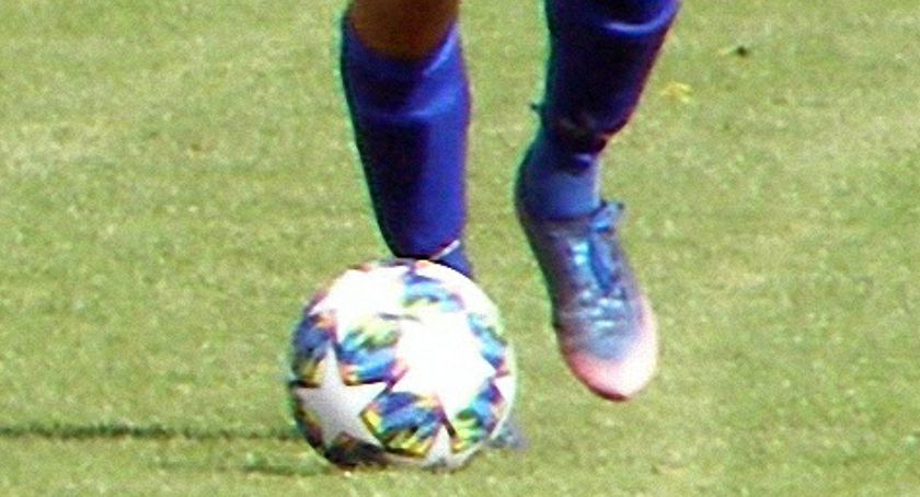 Derby powiatu koneckiego w Klasie A. A wicelider w Strawczynie
