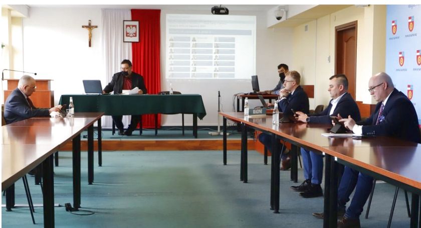 Koneccy radni powiatowi zatwierdzili kasę dla DPS-ów
