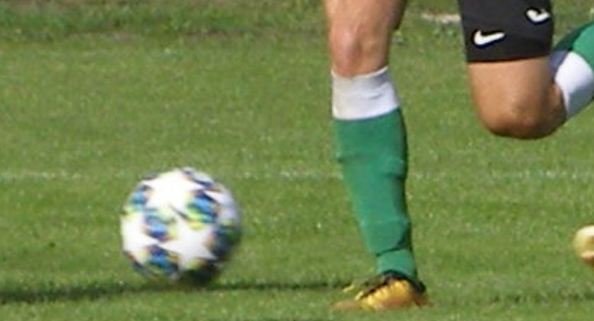 Drużyny z powiatu koneckiego rozpoczęły rundę rewanżową w Klasie A